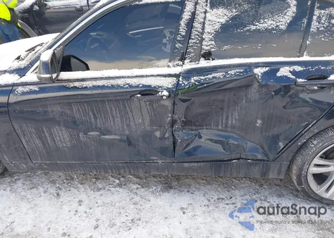 2017 BMW 330I xDrive z USA, uszkodzony, nr VIN WBA8D9G38HNU61986